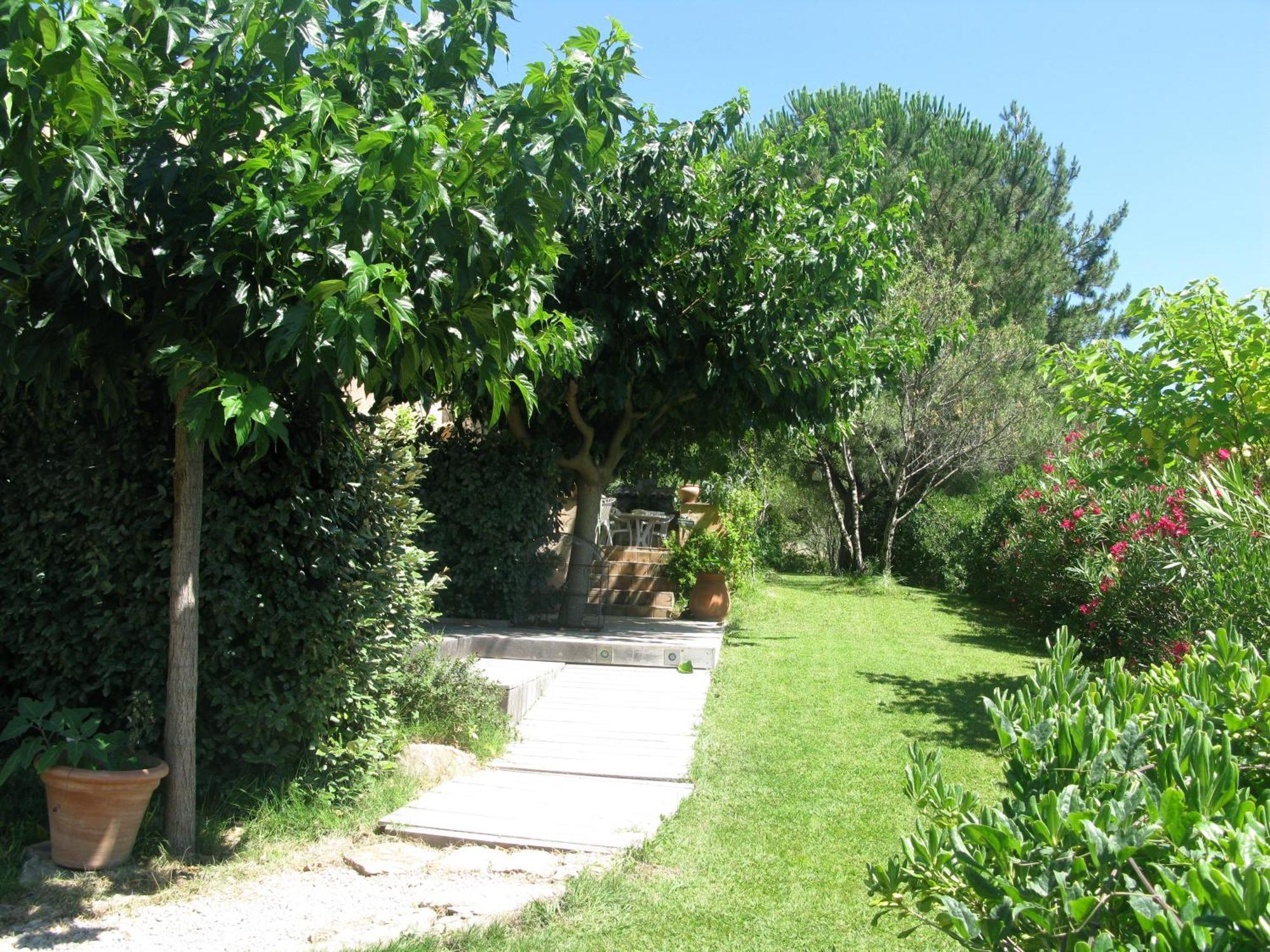 L'Oustaou B&B Piscine & Spa Besse-sur-Issole Eksteriør billede