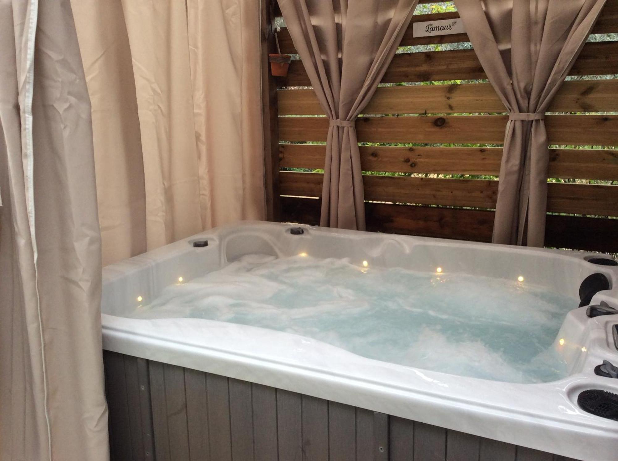 L'Oustaou B&B Piscine & Spa Besse-sur-Issole Eksteriør billede