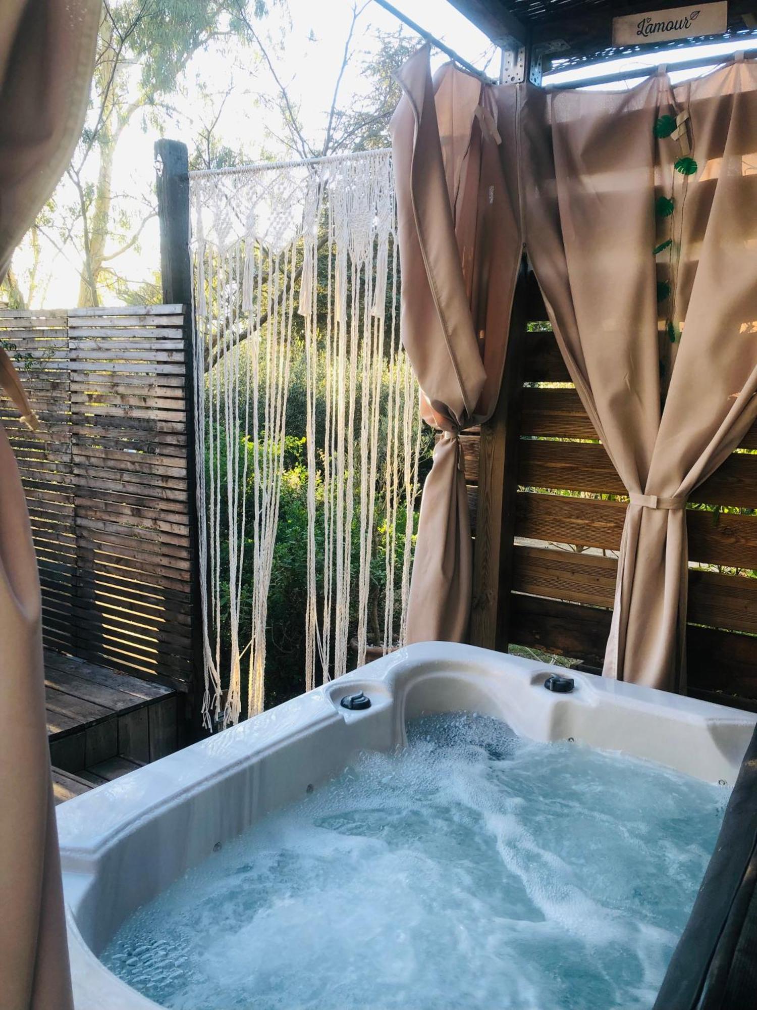 L'Oustaou B&B Piscine & Spa Besse-sur-Issole Eksteriør billede