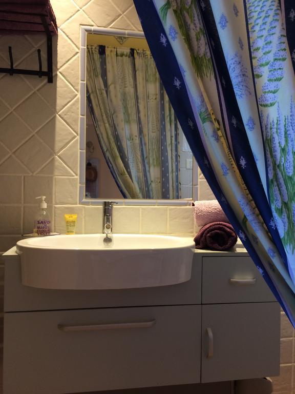 L'Oustaou B&B Piscine & Spa Besse-sur-Issole Eksteriør billede